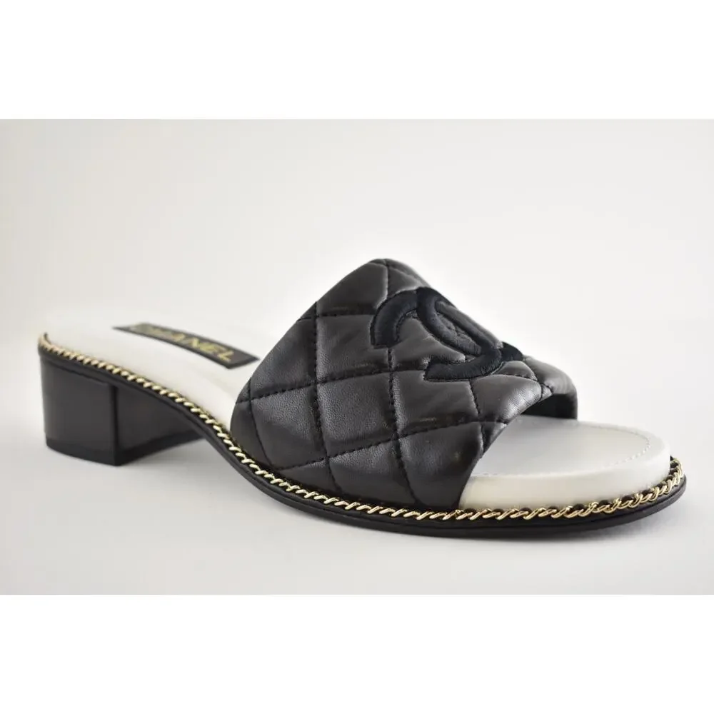 Chanel 25P Black Quilted Leather Chain CC Logo Mule Slide Sandal Block Heel 40.5